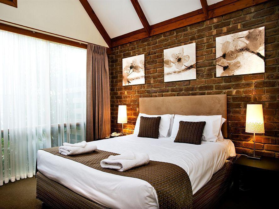 The By Manna 3*